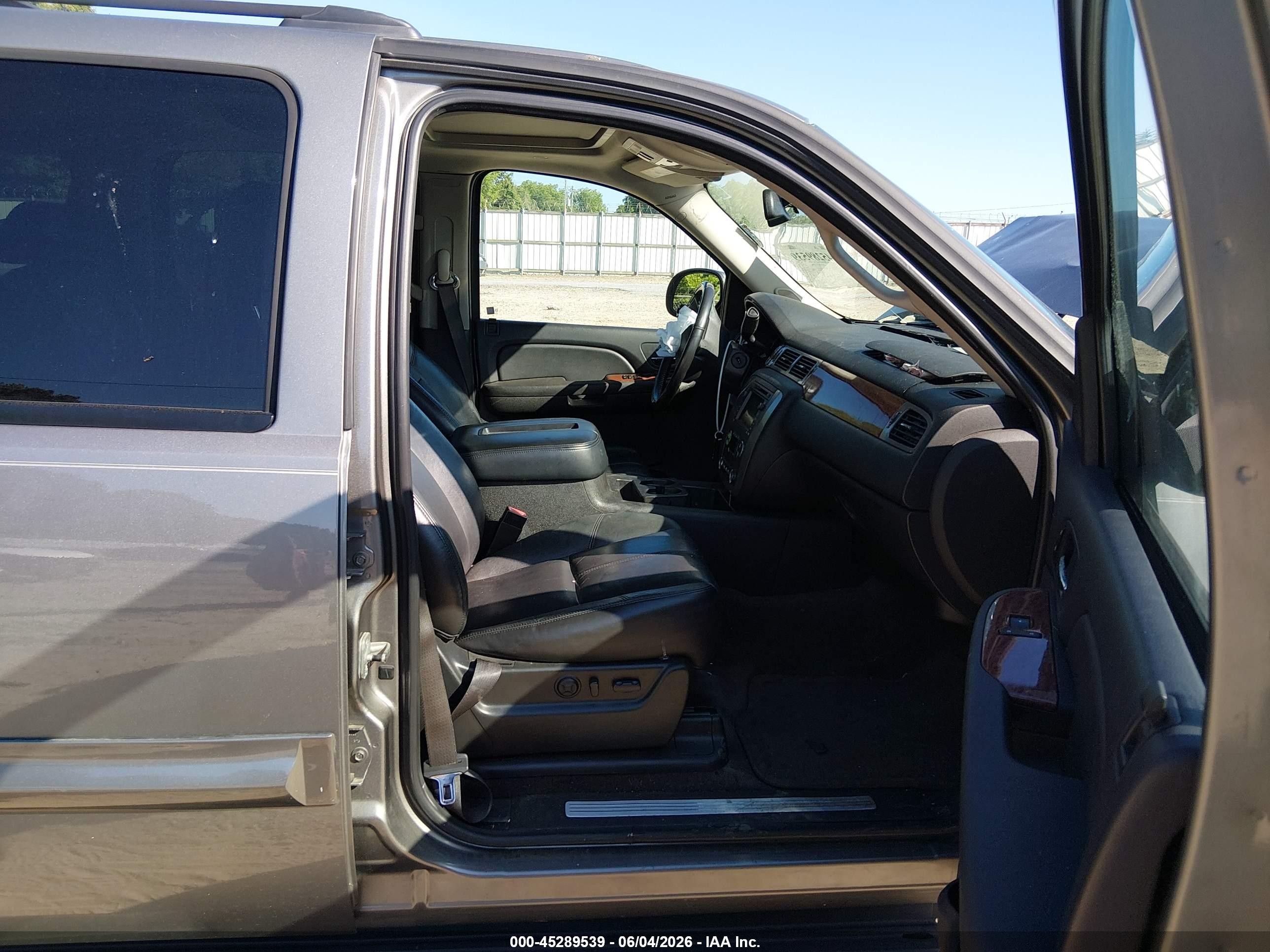 2008 Gmc Yukon Xl 1500 Slt Gray vin: 1GKFC16018R210388