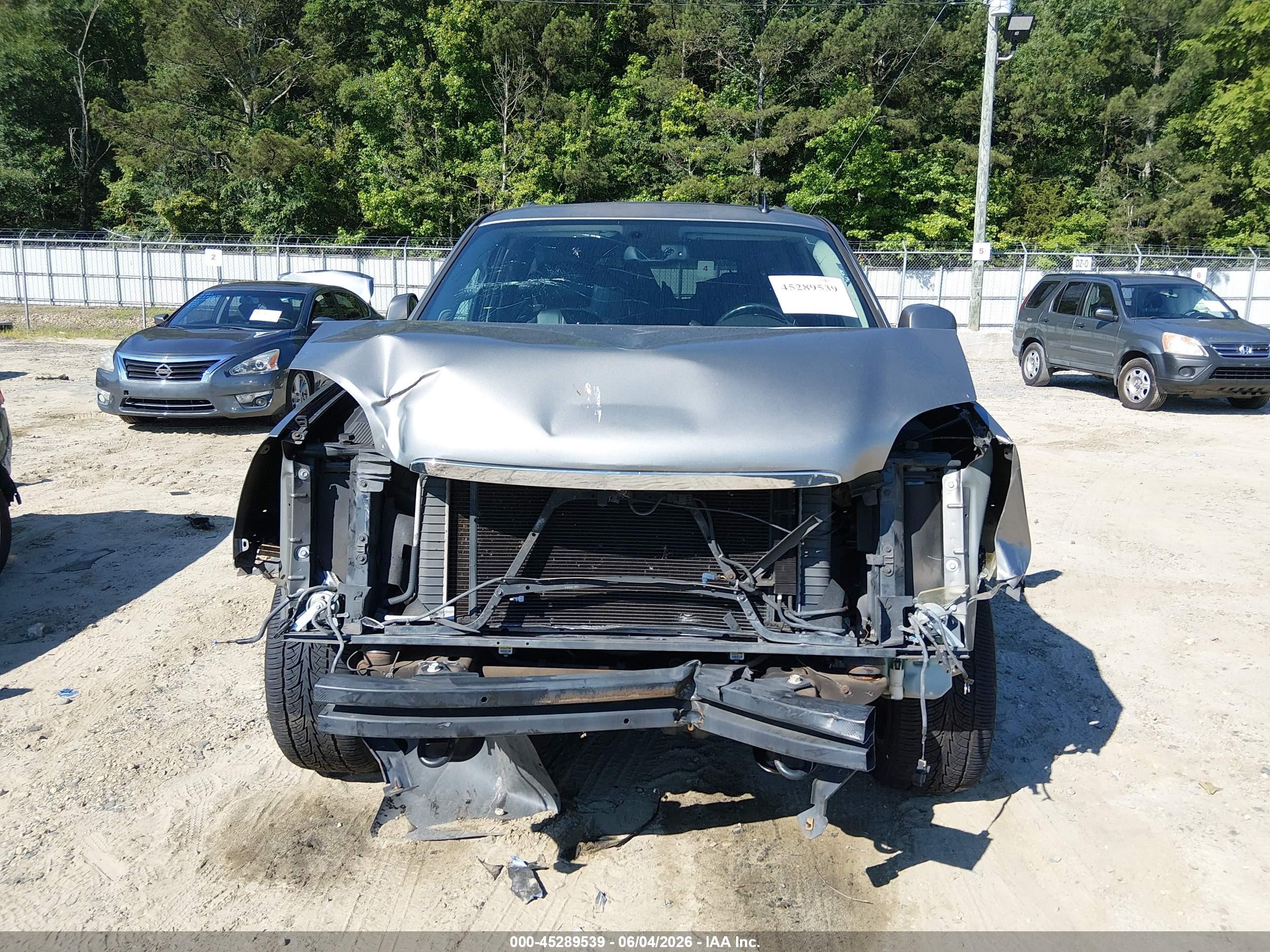 2008 Gmc Yukon Xl 1500 Slt Серый vin: 1GKFC16018R210388