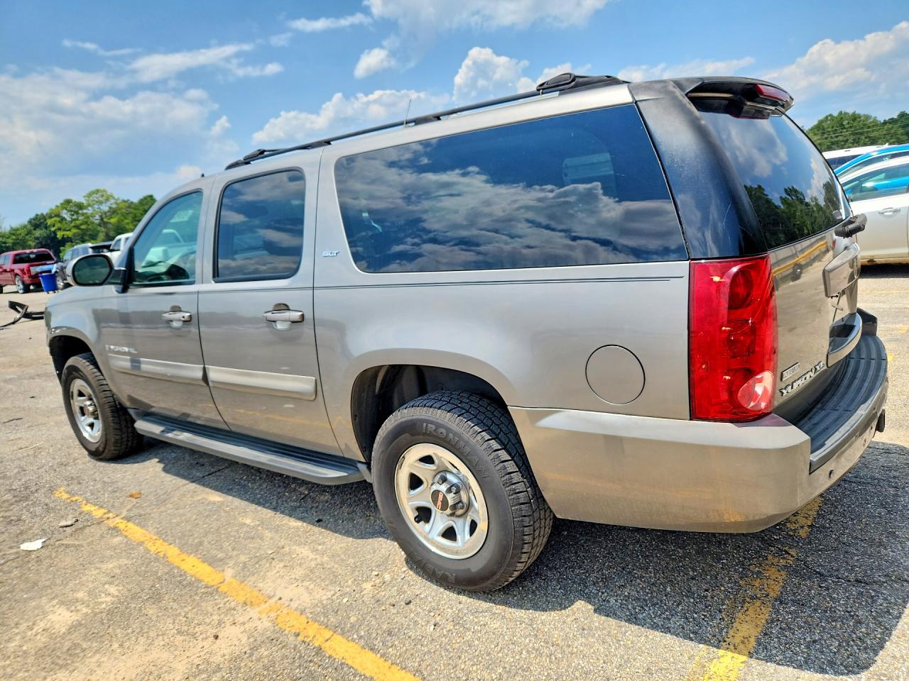 2007 Gmc Yukon Xl C1500 Gray vin: 1GKFC16027R267987