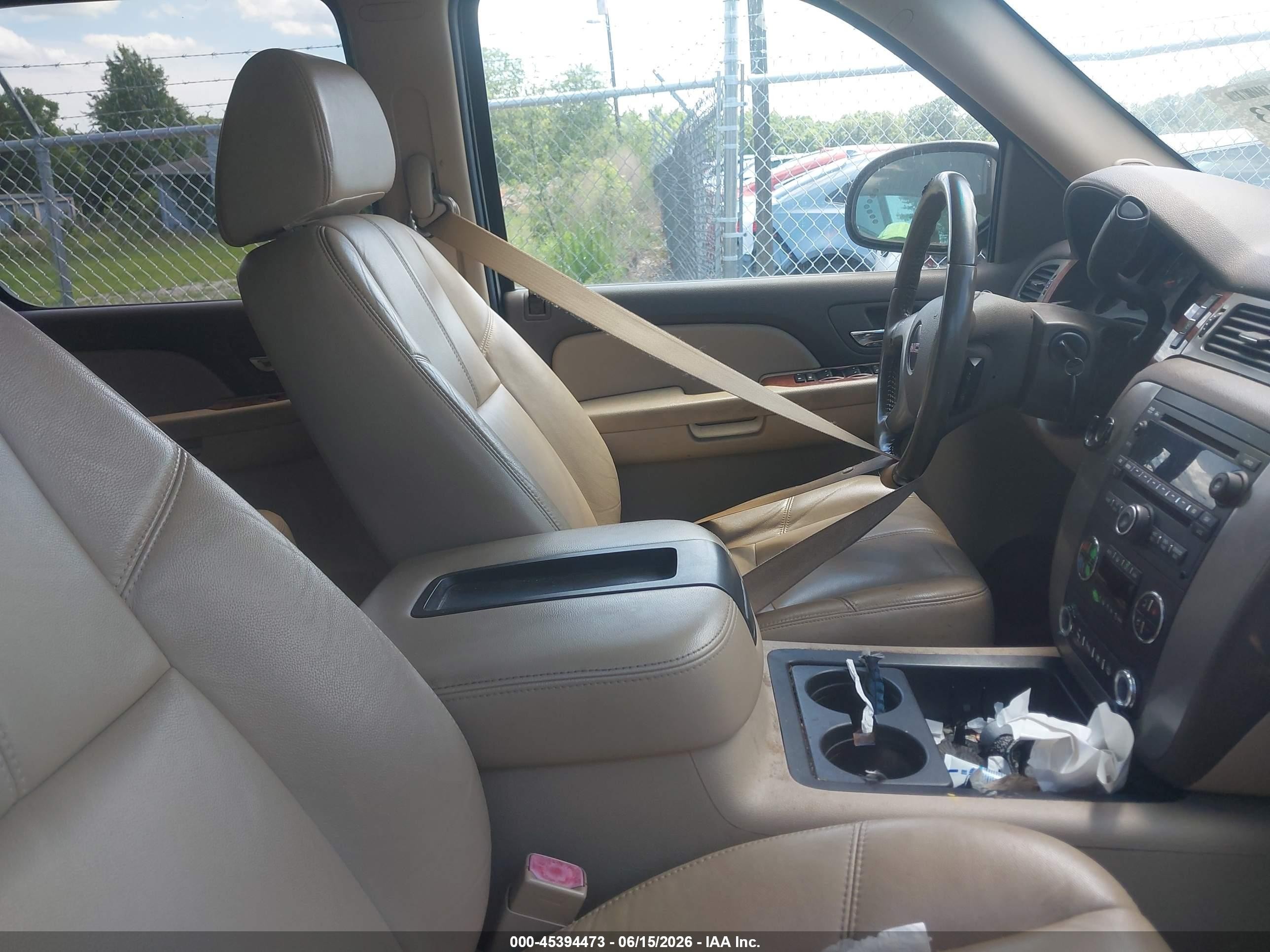 2008 Gmc Yukon Xl 1500 Slt Gold vin: 1GKFC16028R203725