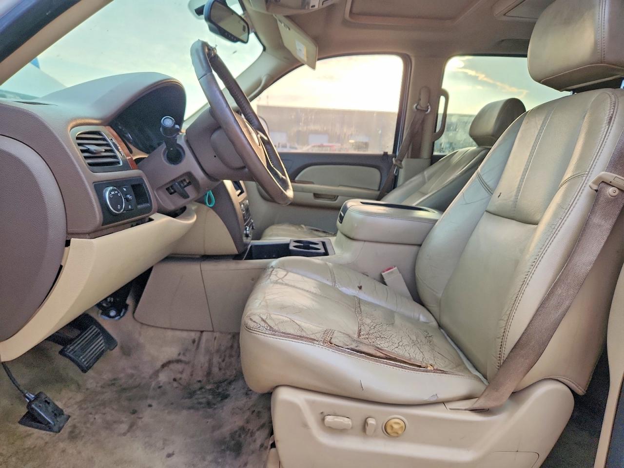2007 Gmc Yukon Xl C1500 White vin: 1GKFC16077J187096