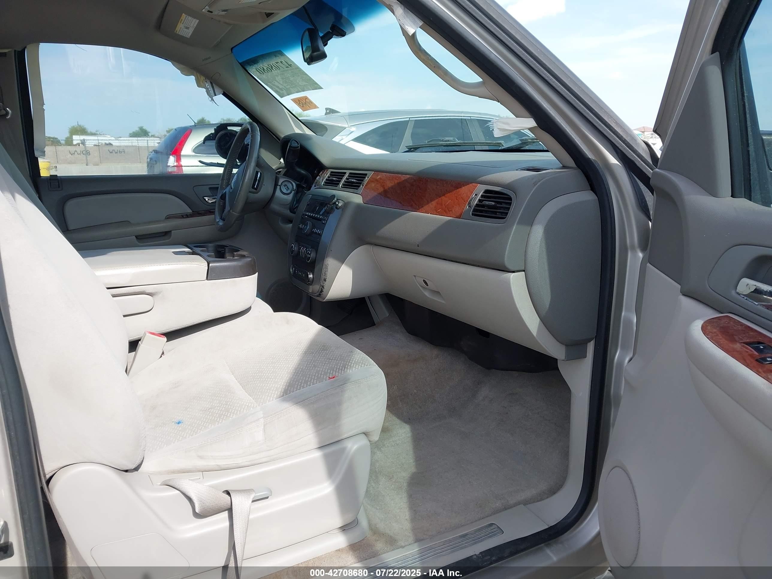 2008 Gmc Yukon Xl 1500 Sle Бежевый vin: 1GKFC16088R172903