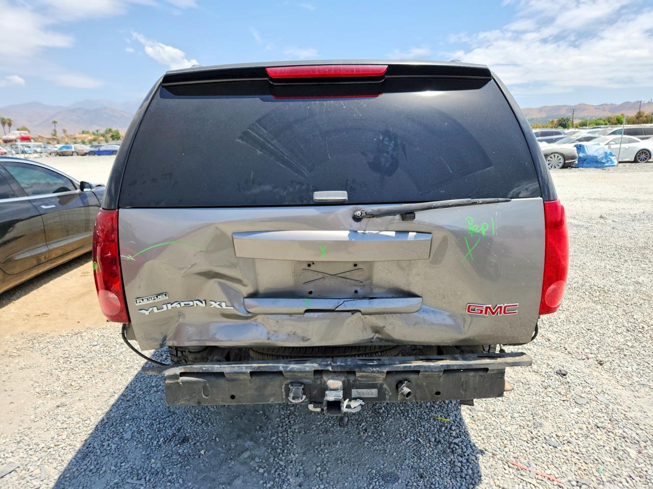 2008 Gmc Yukon Xl C1500 Серый vin: 1GKFC16098R132636