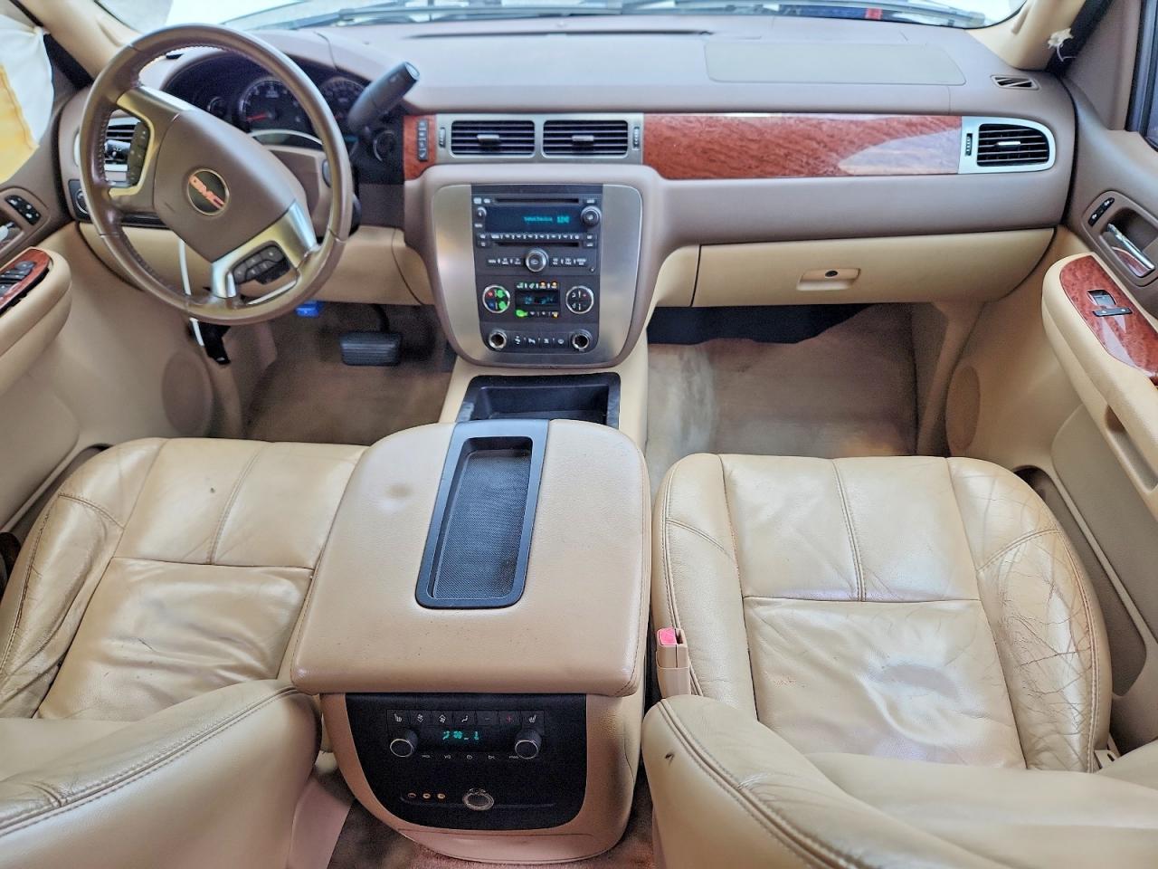 2007 Gmc Yukon Xl C1500 White vin: 1GKFC16J47J167185