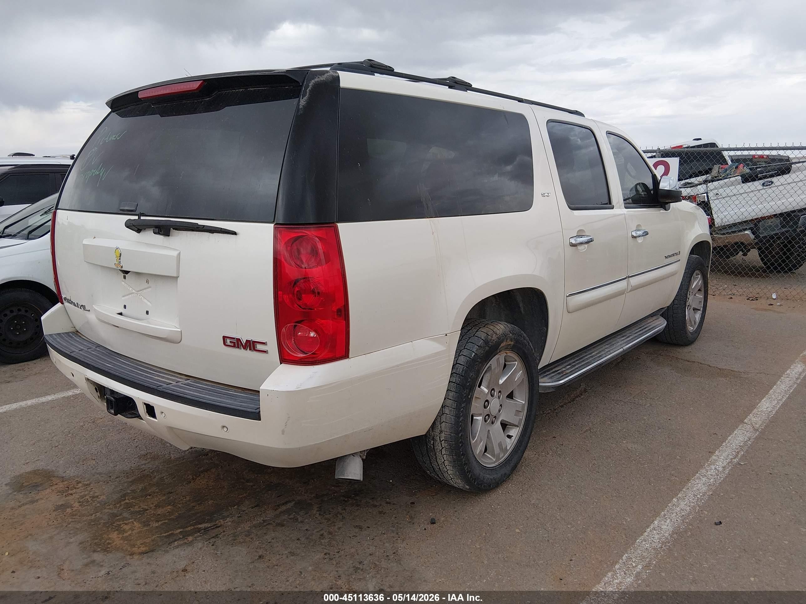 2008 Gmc Yukon Xl 1500 Slt White vin: 1GKFC16J68R181270