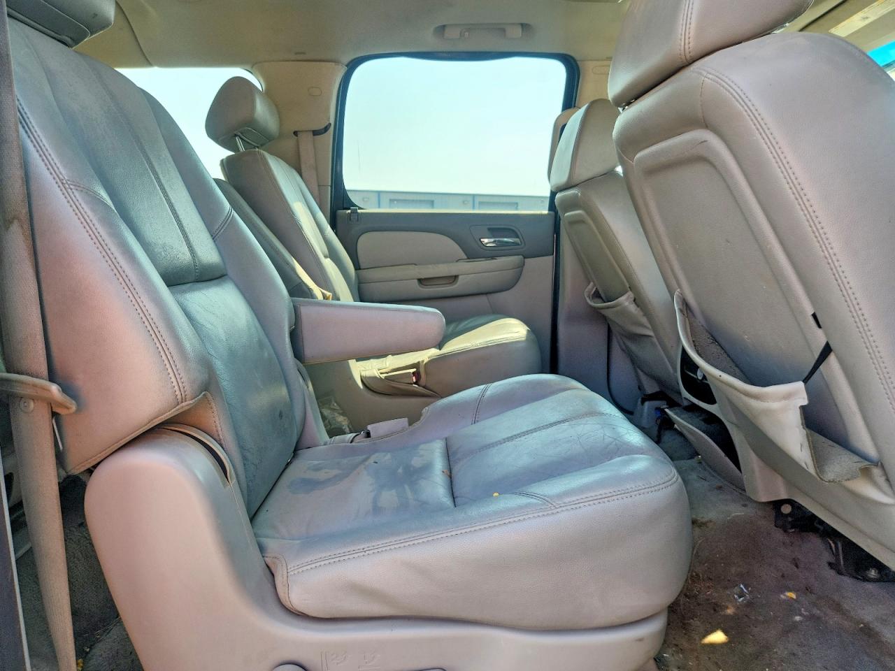 2008 Gmc Yukon Xl C1500 Gray vin: 1GKFC16J78R164736