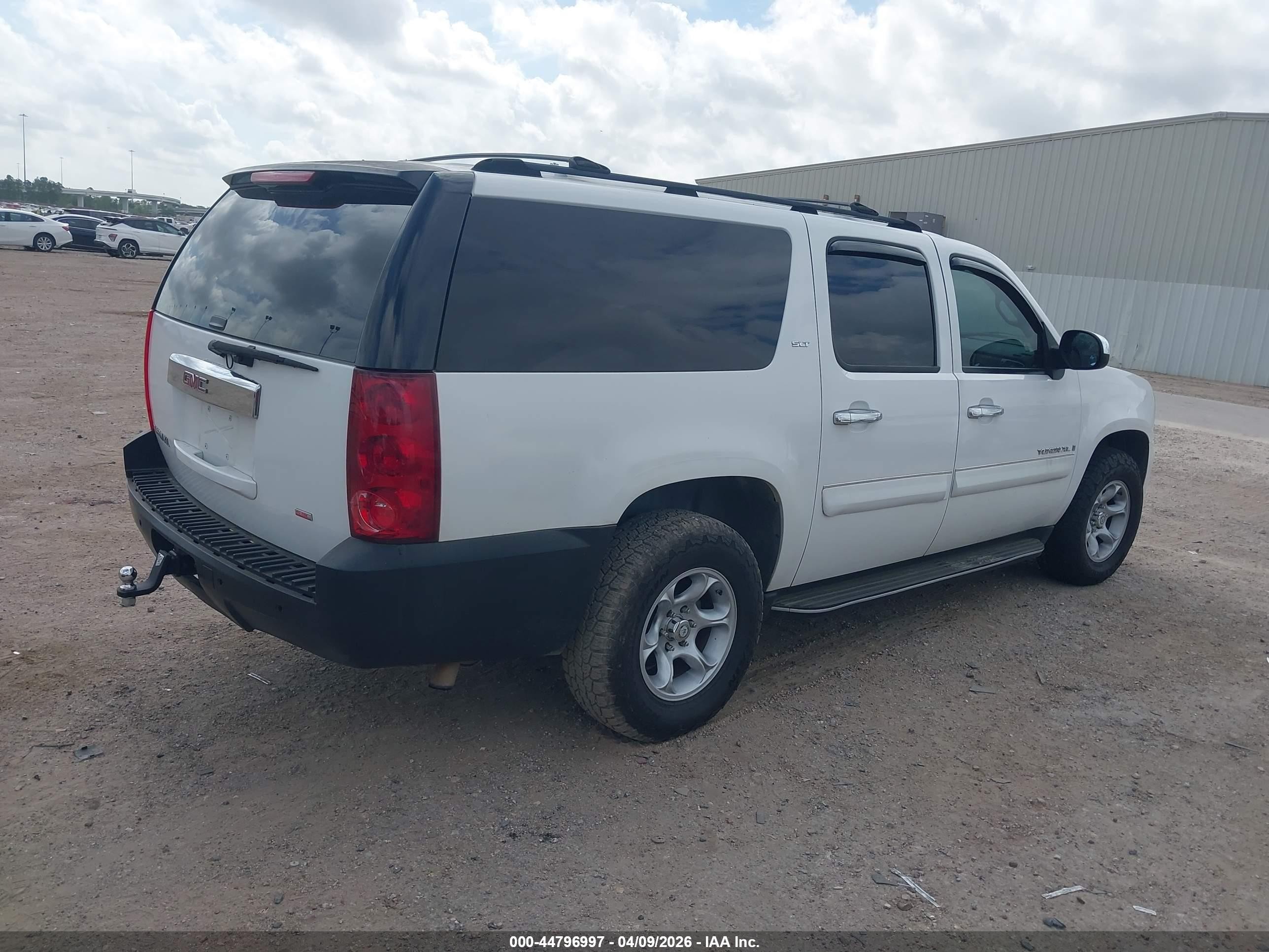 2007 Gmc Yukon Xl 1500 Slt White vin: 1GKFC16J87J207512