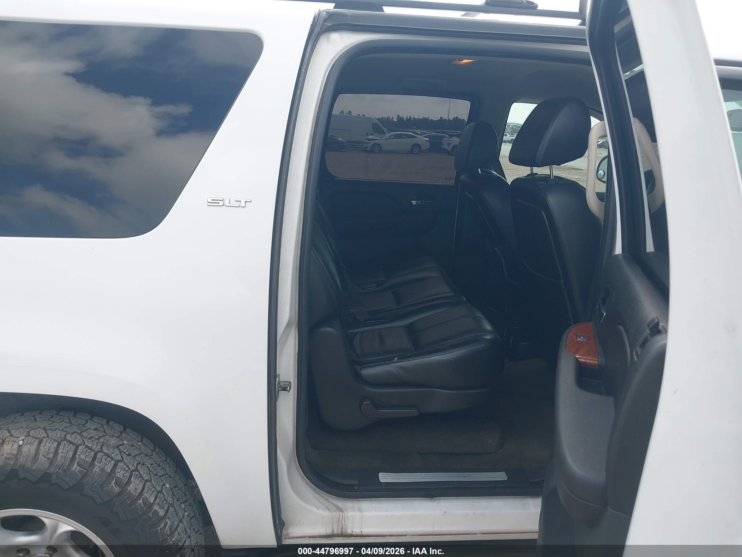 2007 Gmc Yukon Xl 1500 Slt White vin: 1GKFC16J87J207512