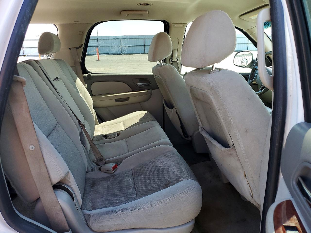 2009 Gmc Yukon Sle White vin: 1GKFC23J29R214096
