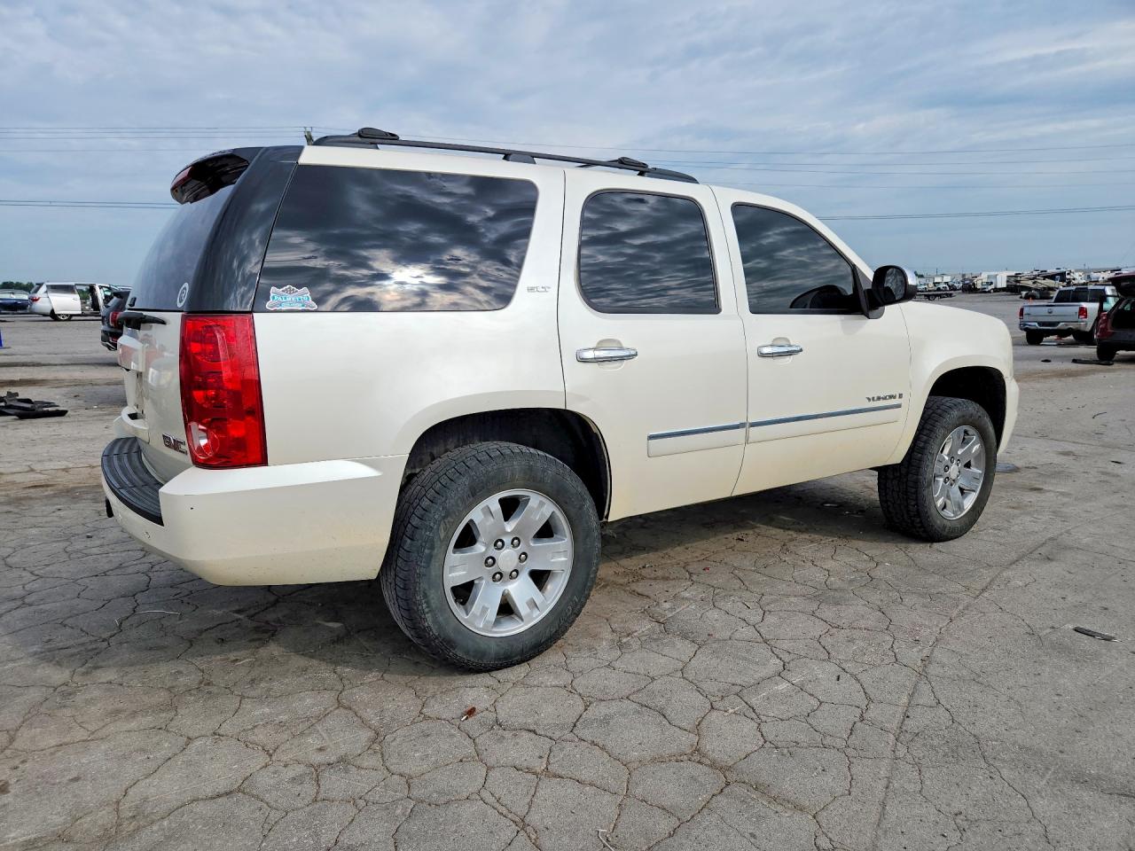 2009 Gmc Yukon Slt White vin: 1GKFC33J19R291015