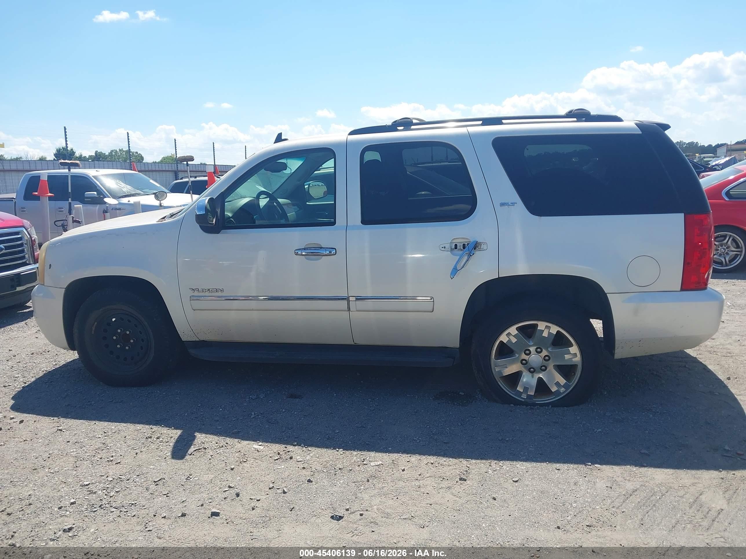 2009 Gmc Yukon Slt2 White vin: 1GKFC33JX9R299761