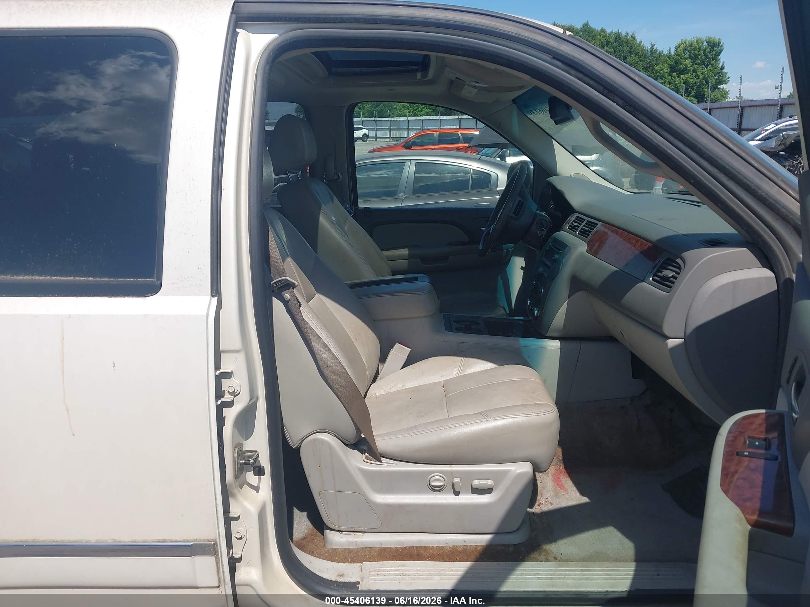 2009 Gmc Yukon Slt2 White vin: 1GKFC33JX9R299761