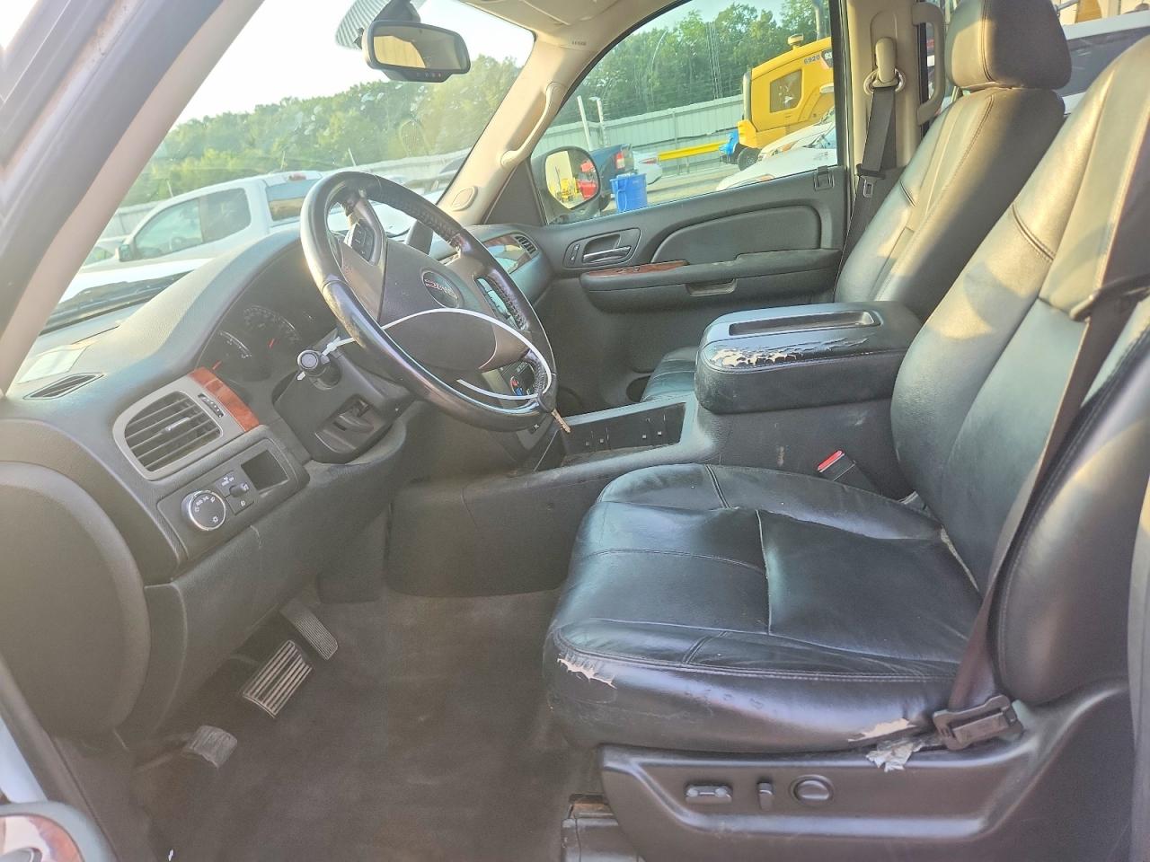2009 Gmc Yukon Xl C1500 Slt White vin: 1GKFC36J49R217762