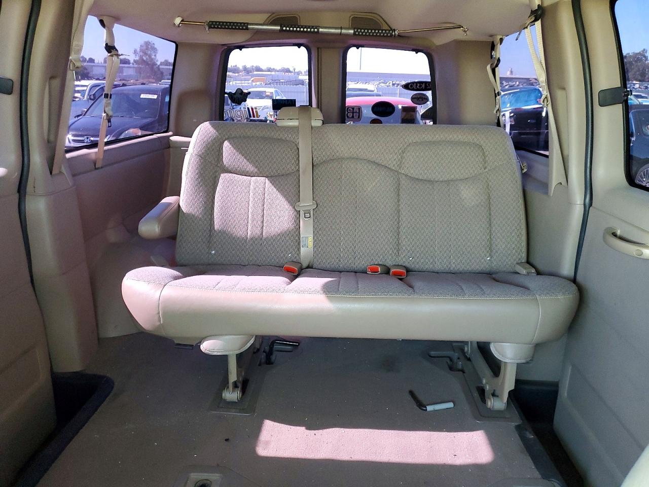 2004 Gmc Savana G1500 Желто-коричневый vin: 1GKFG15T041140679