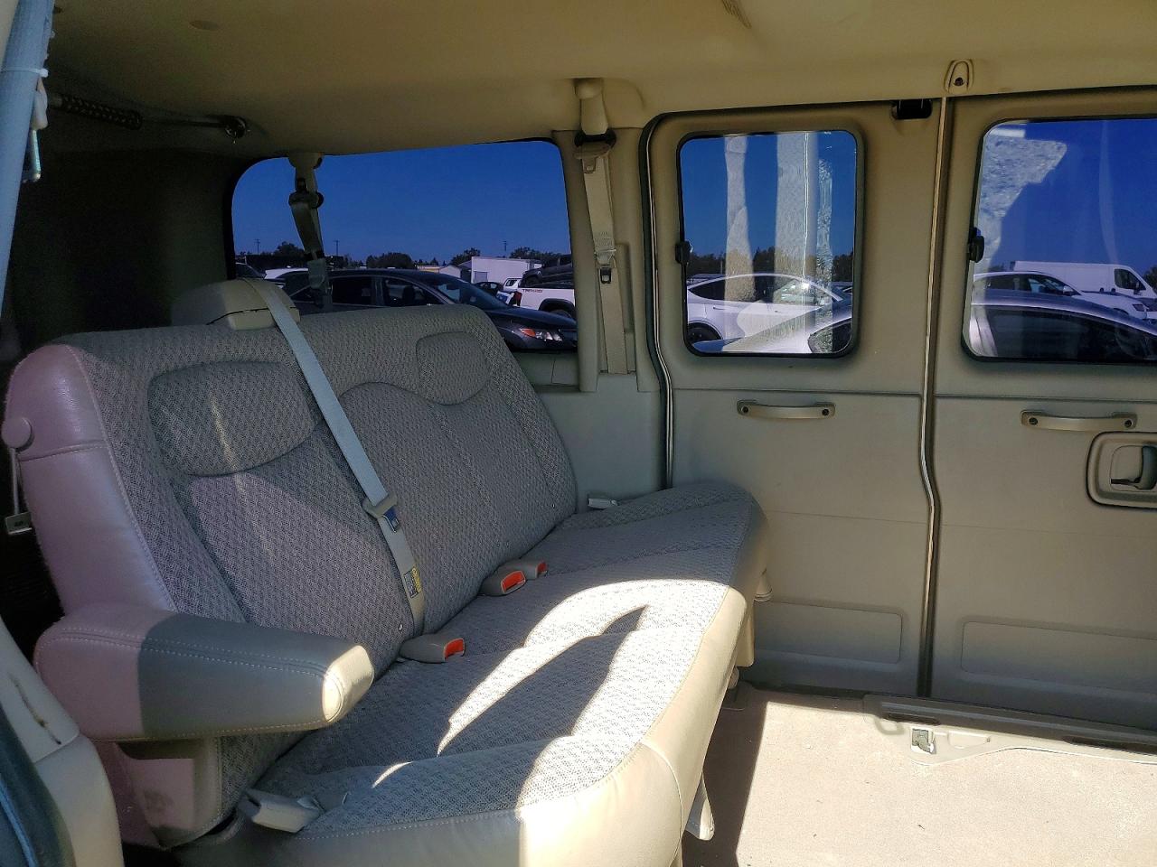 2004 Gmc Savana G1500 Желто-коричневый vin: 1GKFG15T041140679