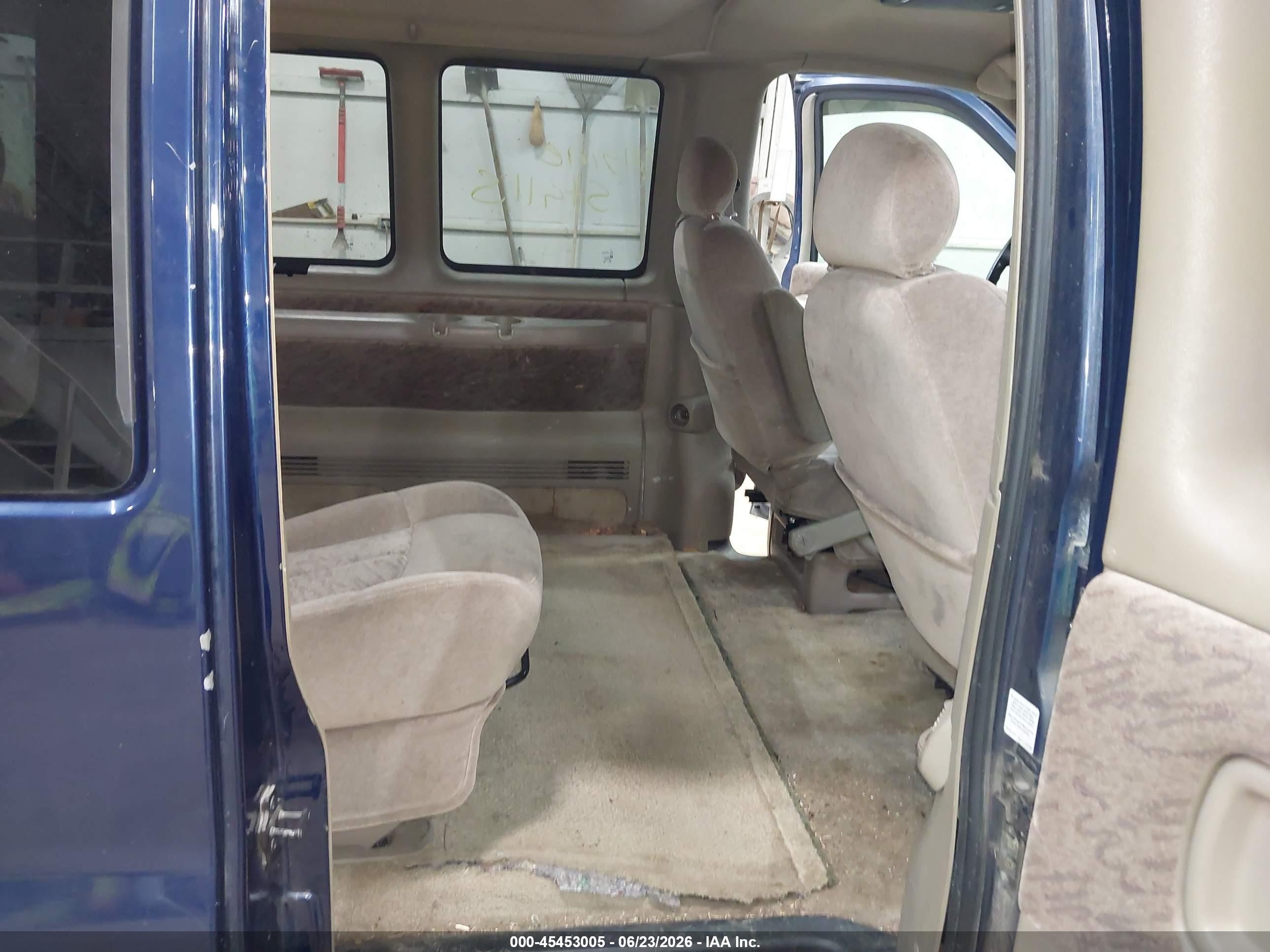 2001 Gmc Savana Slt   Синий vin: 1GKFG65R111228086