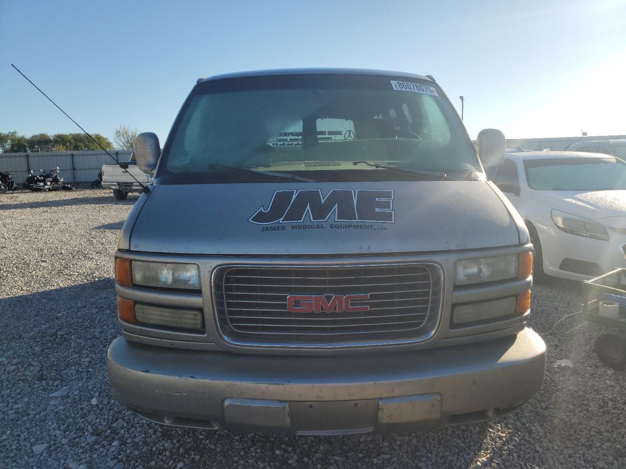 2002 Gmc Savana G1500 Luxury Tan vin: 1GKFG65R721144131