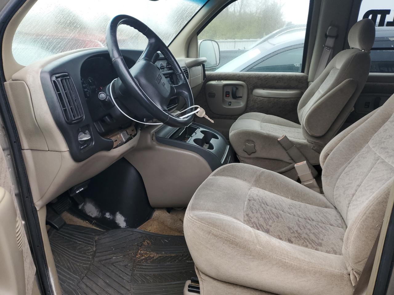 2002 Gmc Savana G1500 Luxury Tan vin: 1GKFG65R721144131