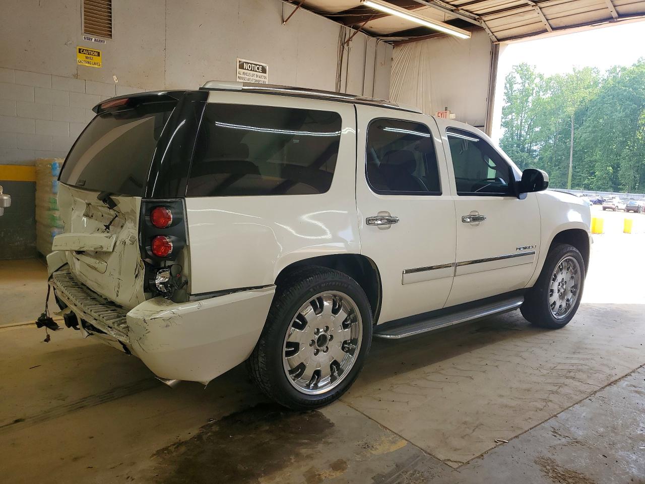 2009 Gmc Yukon Denali Cream vin: 1GKFK03219R270319