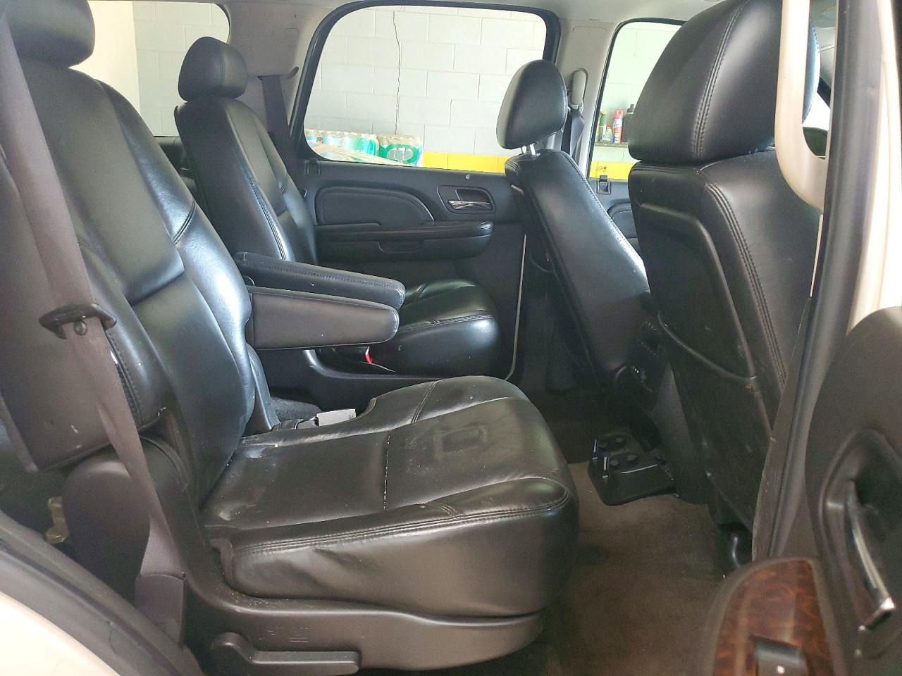2009 Gmc Yukon Denali Cream vin: 1GKFK03219R270319