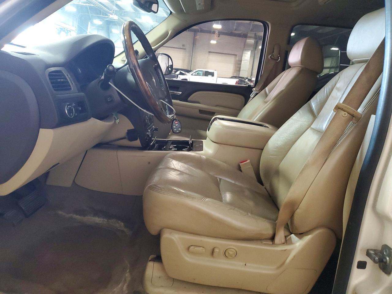 2009 Gmc Yukon Denali Белый vin: 1GKFK03289R220601