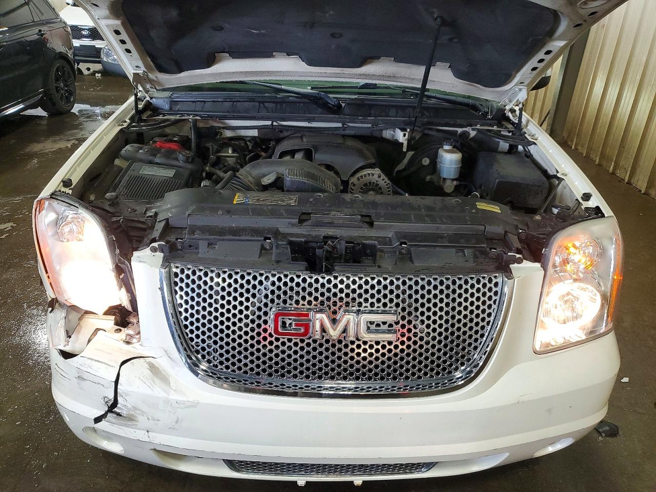 2009 Gmc Yukon Denali Белый vin: 1GKFK03289R220601