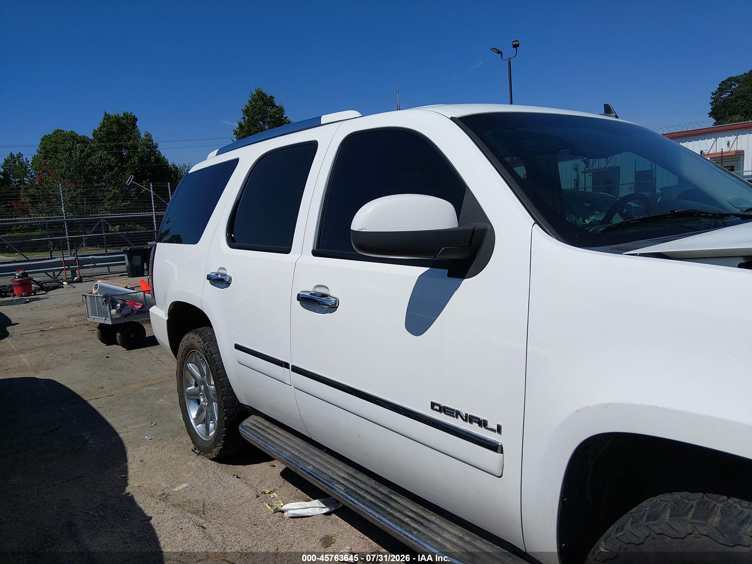 2009 Gmc Yukon Denali Denali White vin: 1GKFK03289R298070