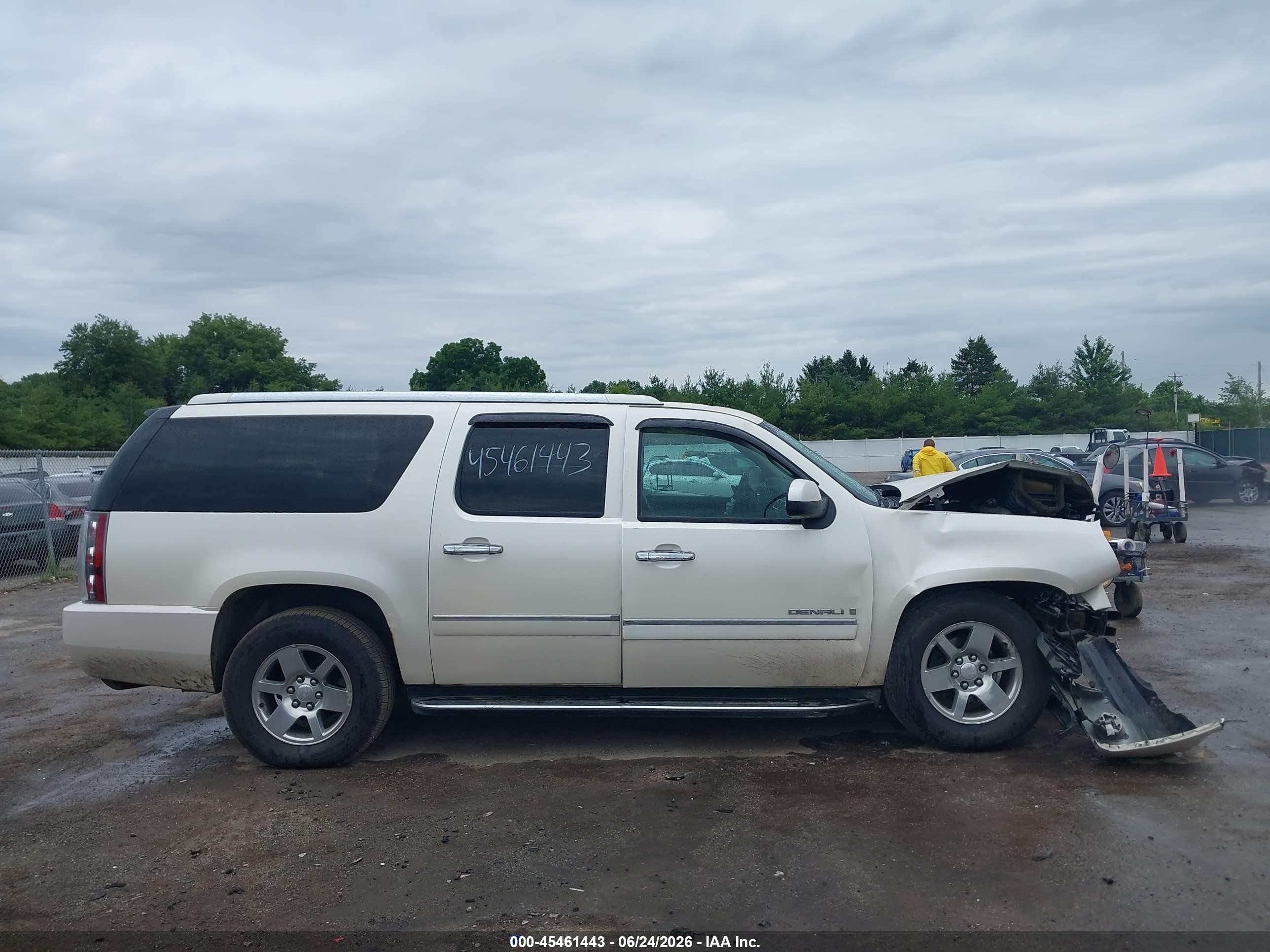 2009 Gmc Yukon Xl Denali Denali White vin: 1GKFK06209R177867
