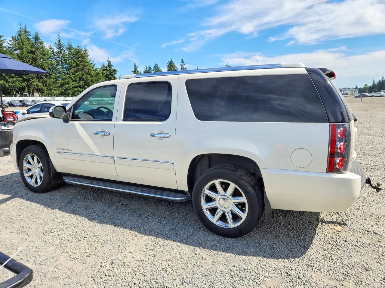 2009 Gmc Yukon Xl Denali White vin: 1GKFK06209R209541