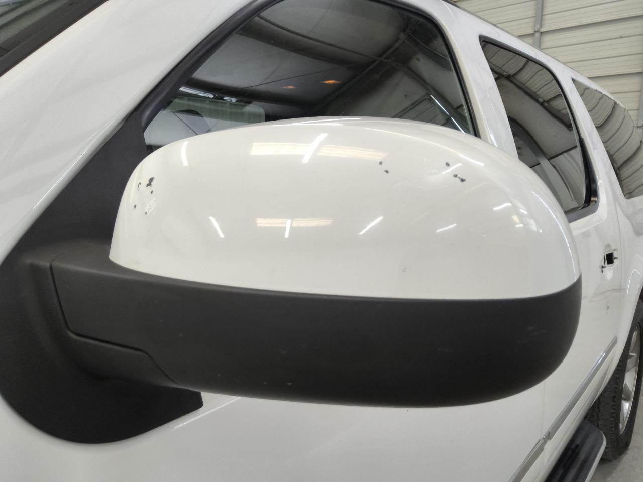 2009 Gmc Yukon Xl Denali White vin: 1GKFK06219J112962 Damage: Left Mirror, Chipped, 4