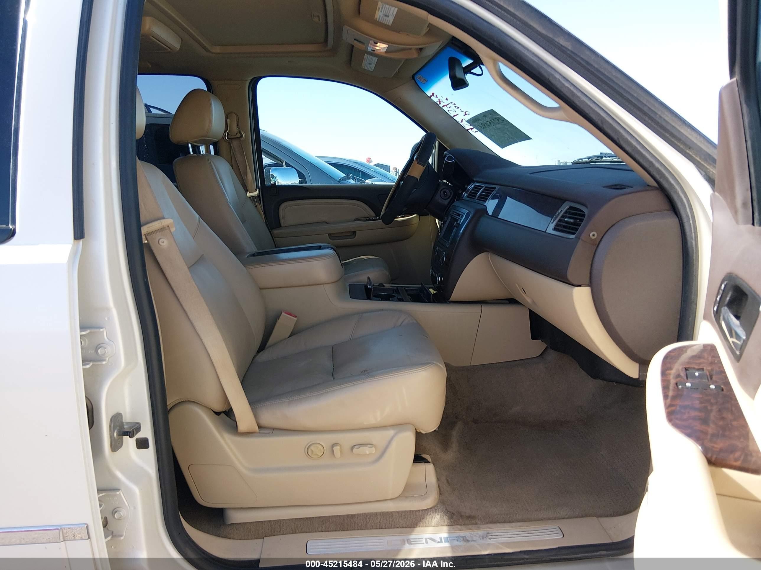 2009 Gmc Yukon Xl 1500 Denali White vin: 1GKFK06249R294075