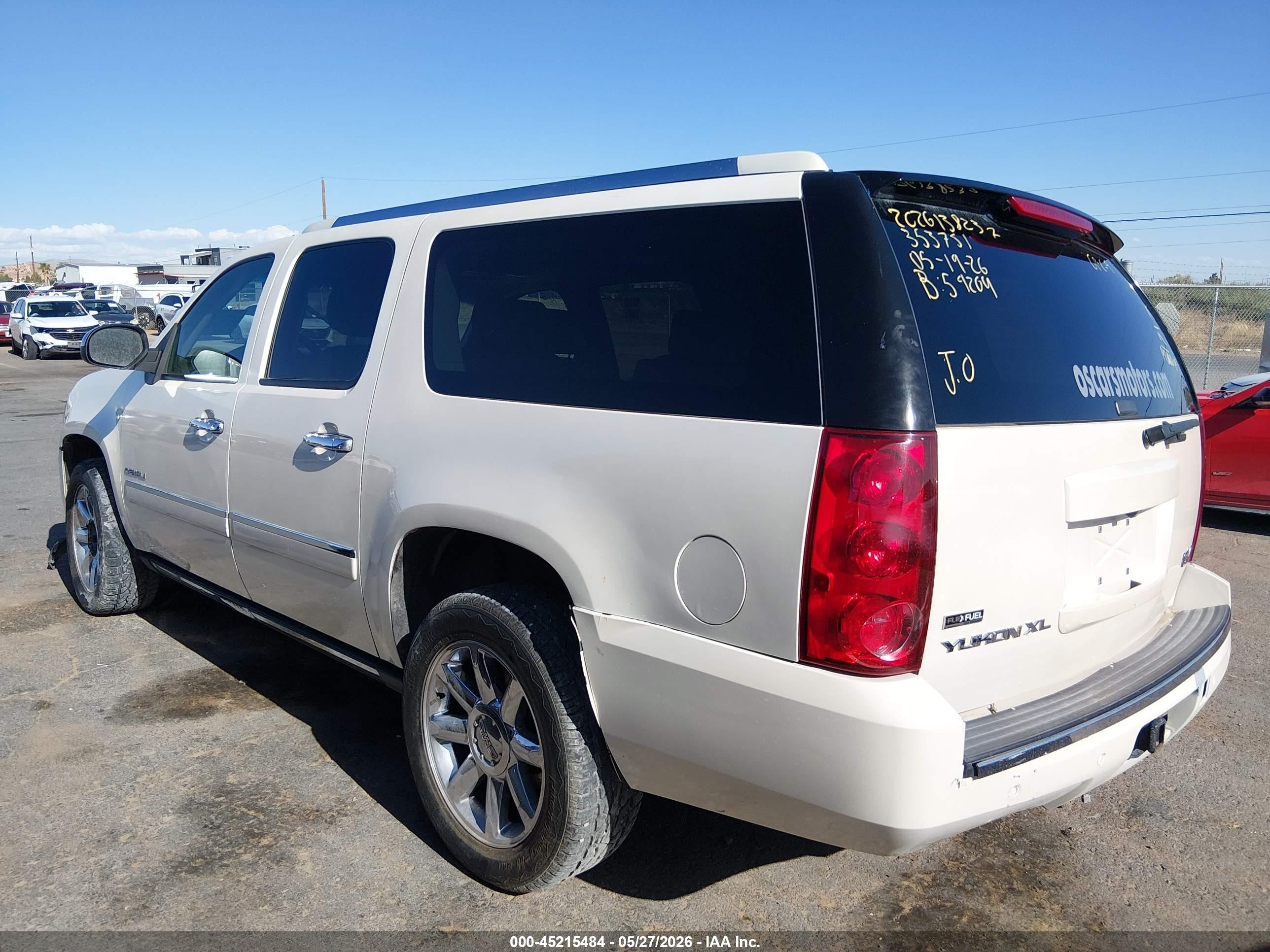 2009 Gmc Yukon Xl 1500 Denali White vin: 1GKFK06249R294075