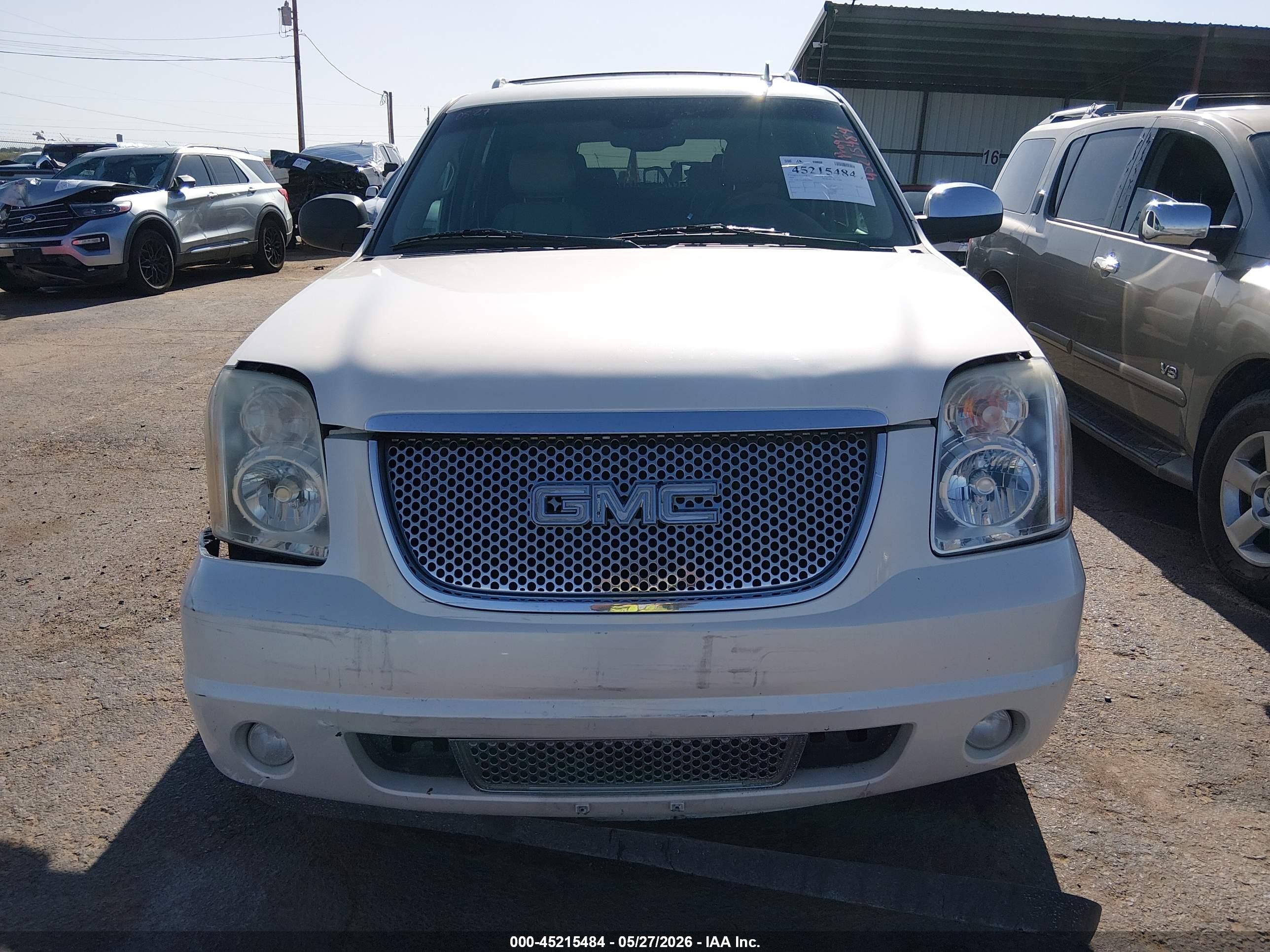 2009 Gmc Yukon Xl 1500 Denali White vin: 1GKFK06249R294075