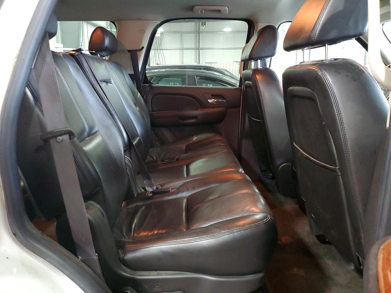 2007 Gmc Yukon White vin: 1GKFK13007J323477