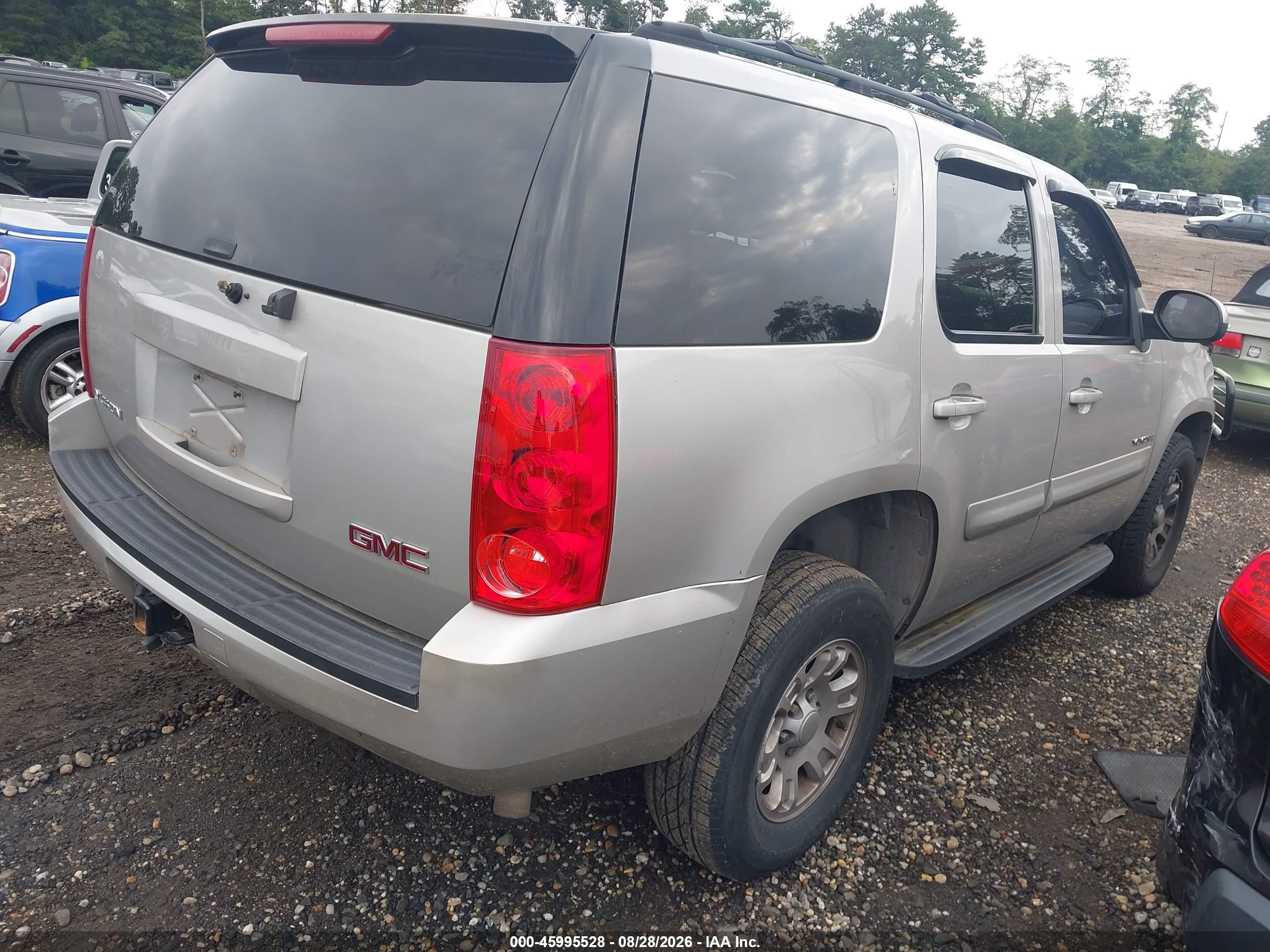 2007 Gmc Yukon Commercial Fleet Silver vin: 1GKFK13017J114460