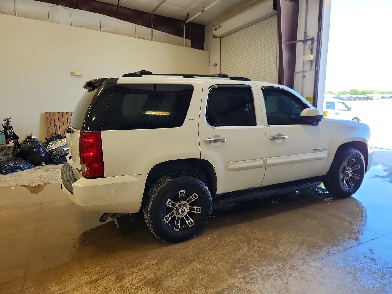 2007 Gmc Yukon White vin: 1GKFK13017J249471