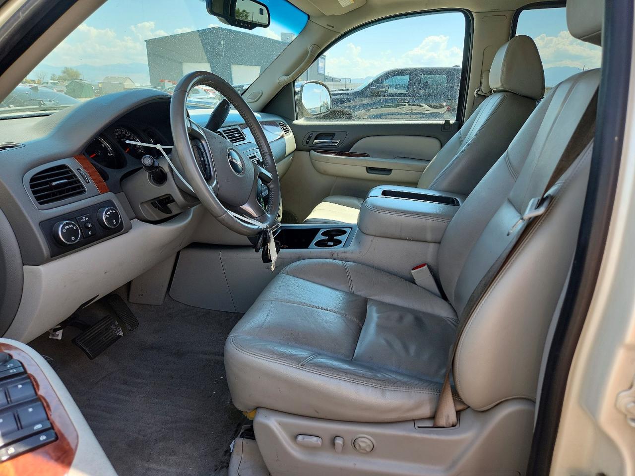 2008 Gmc Yukon White vin: 1GKFK13028R192961
