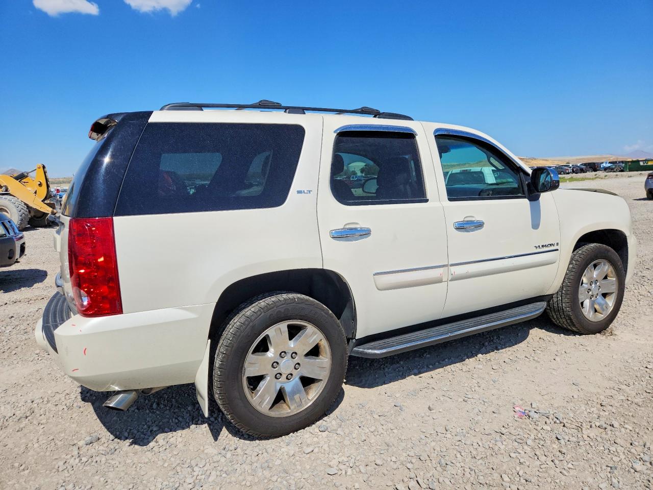 2008 Gmc Yukon White vin: 1GKFK13028R192961