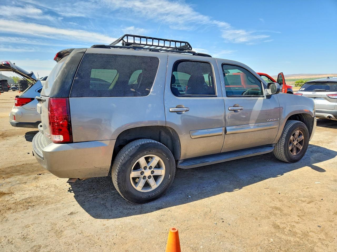 2007 Gmc Yukon Tan vin: 1GKFK13067R222428