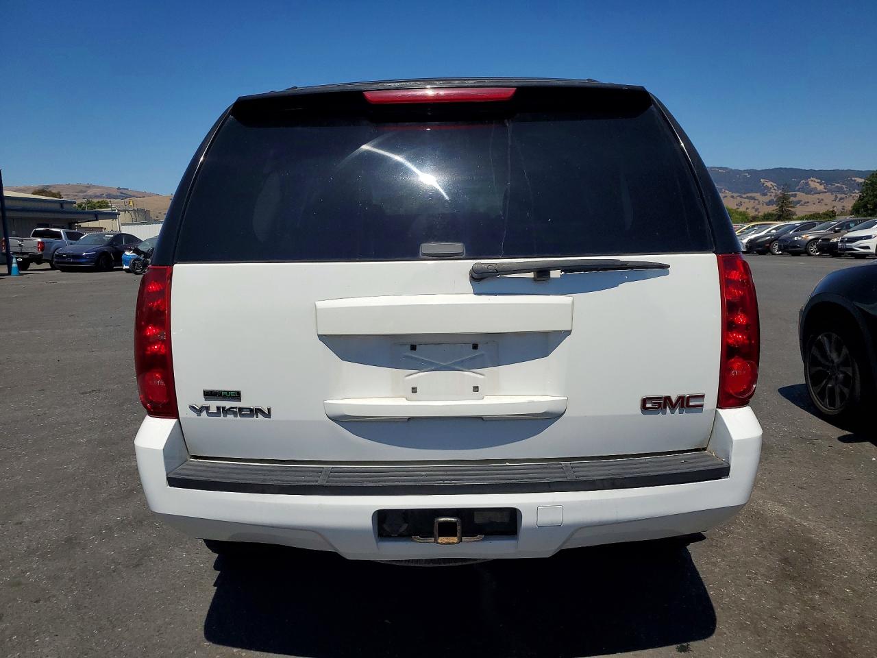 2007 Gmc Yukon White vin: 1GKFK13087R229882