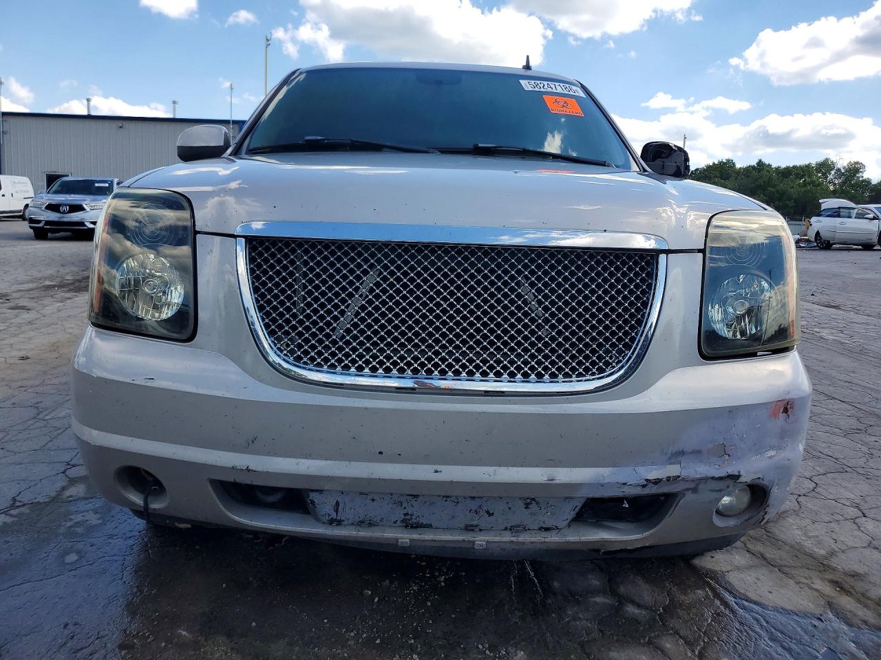 2007 Gmc Yukon Silver vin: 1GKFK13087R392919