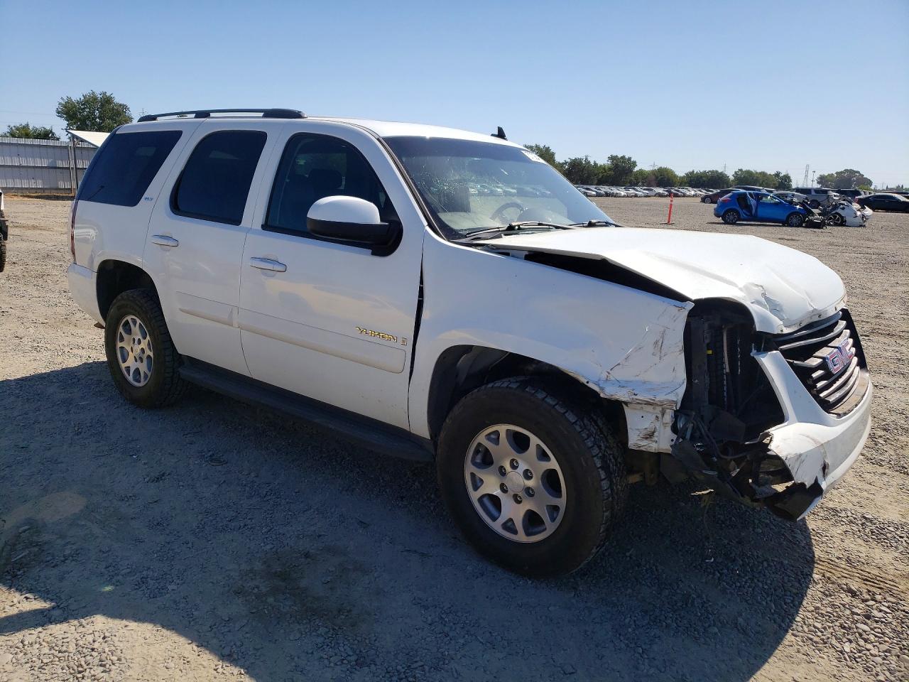 2008 Gmc Yukon White vin: 1GKFK13088J102825