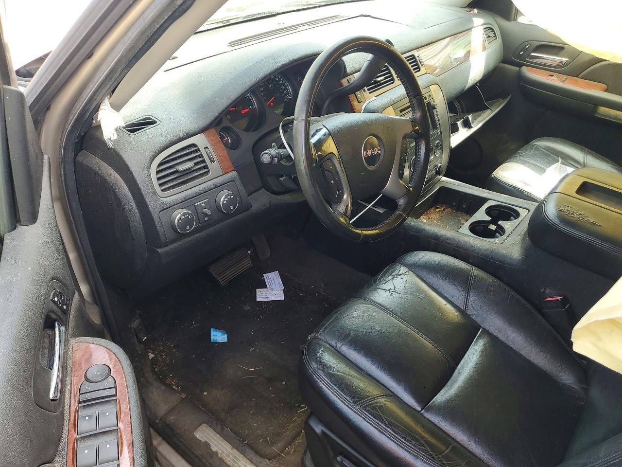 2008 Gmc Yukon Gold vin: 1GKFK130X8R139022
