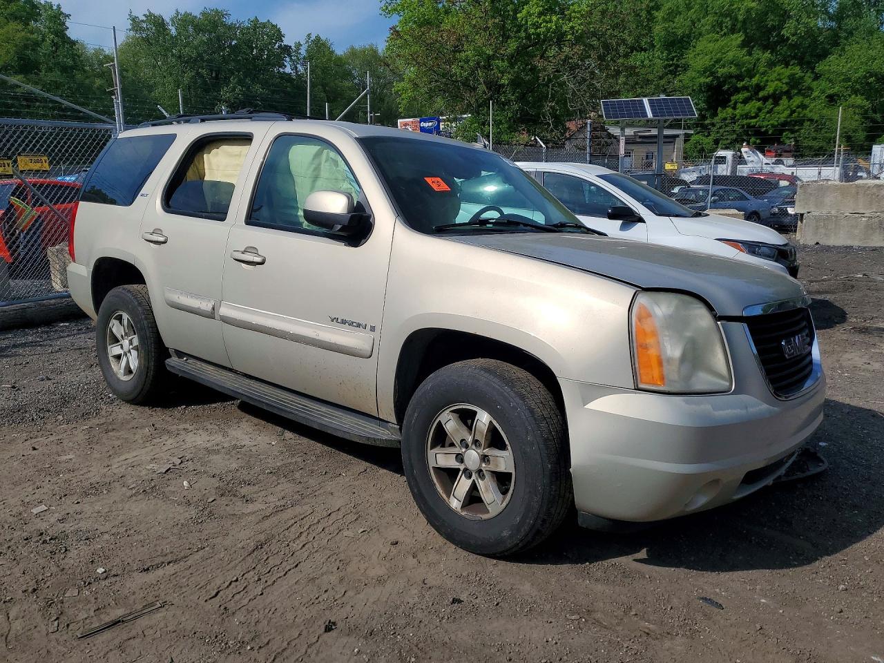 2008 Gmc Yukon Gold vin: 1GKFK130X8R139022