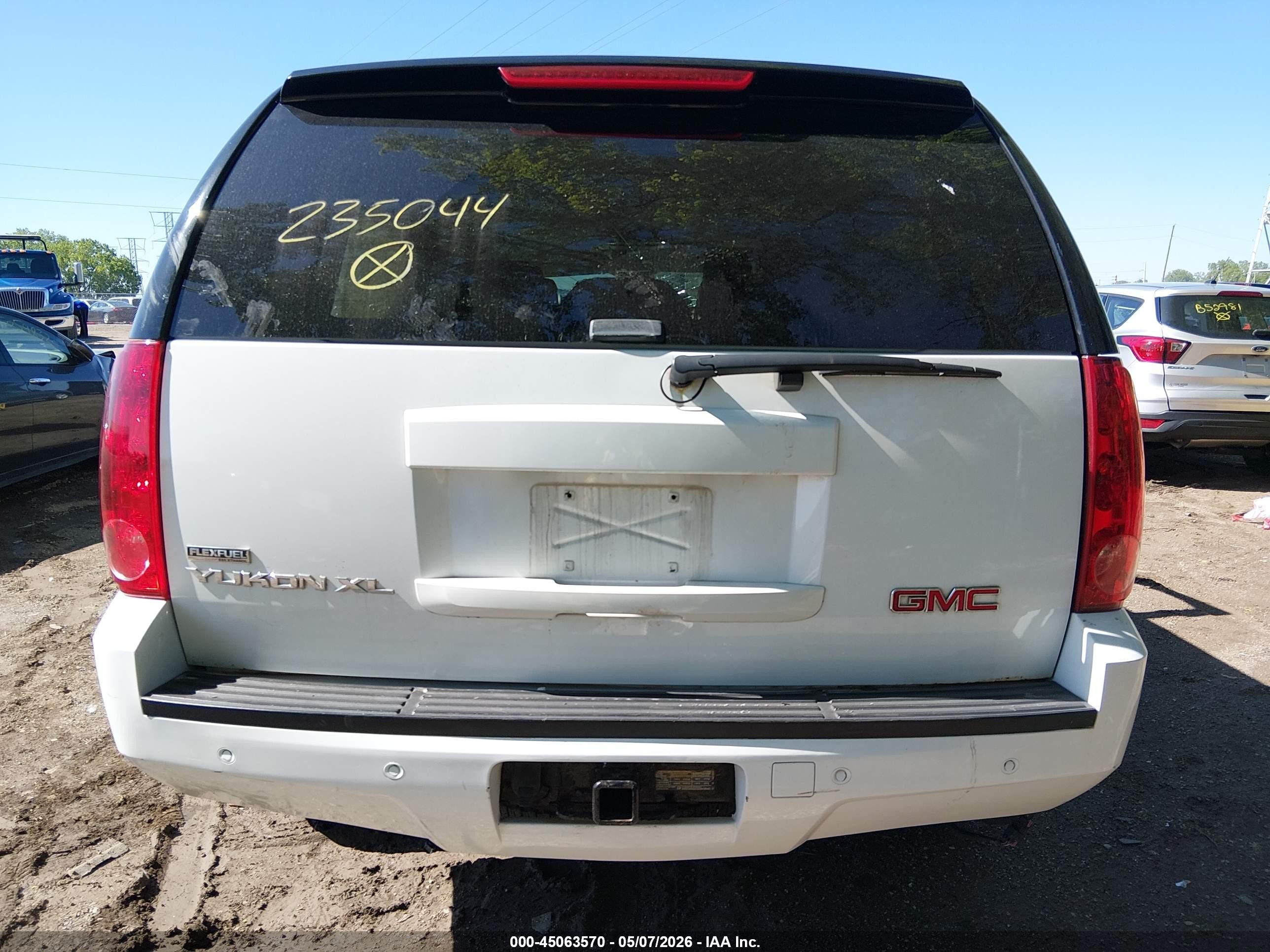 2008 Gmc Yukon Xl 1500 Slt Белый vin: 1GKFK16318J235044