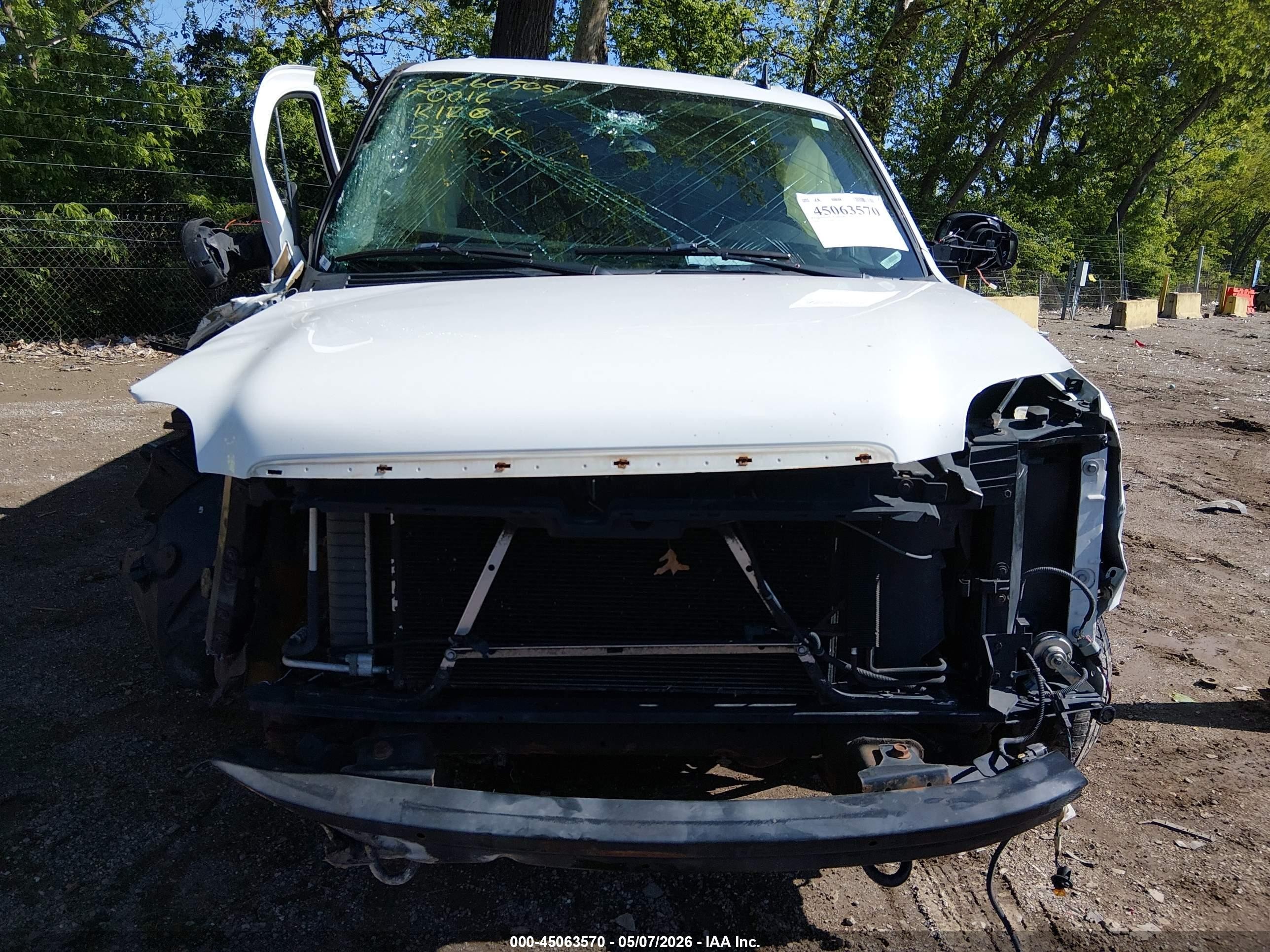2008 Gmc Yukon Xl 1500 Slt Белый vin: 1GKFK16318J235044