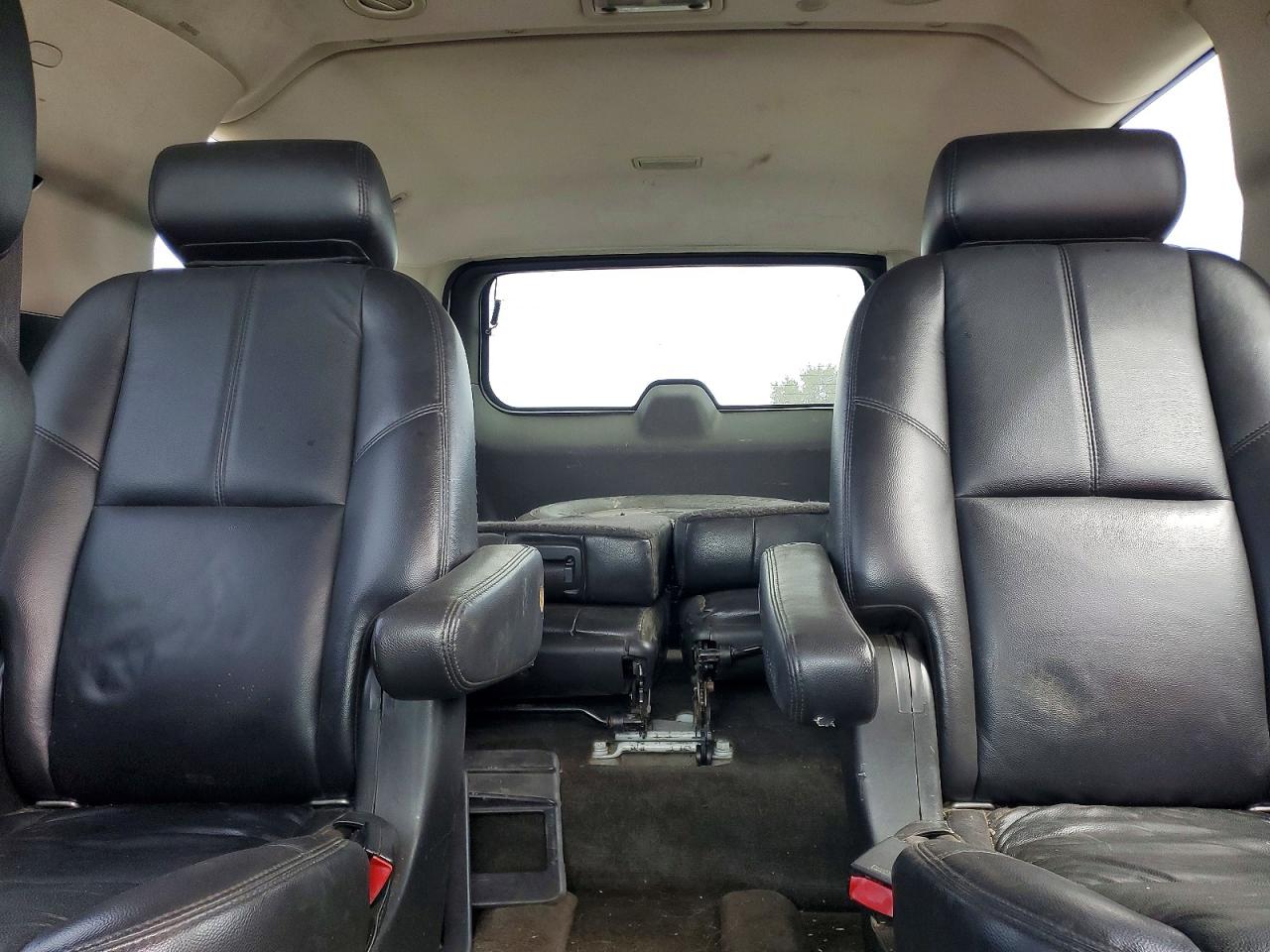 2008 Gmc Yukon Xl K1500 White vin: 1GKFK16338J224028