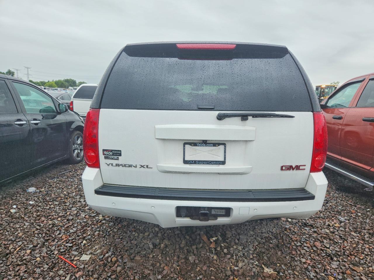 2008 Gmc Yukon Xl K1500 White vin: 1GKFK16348R176220