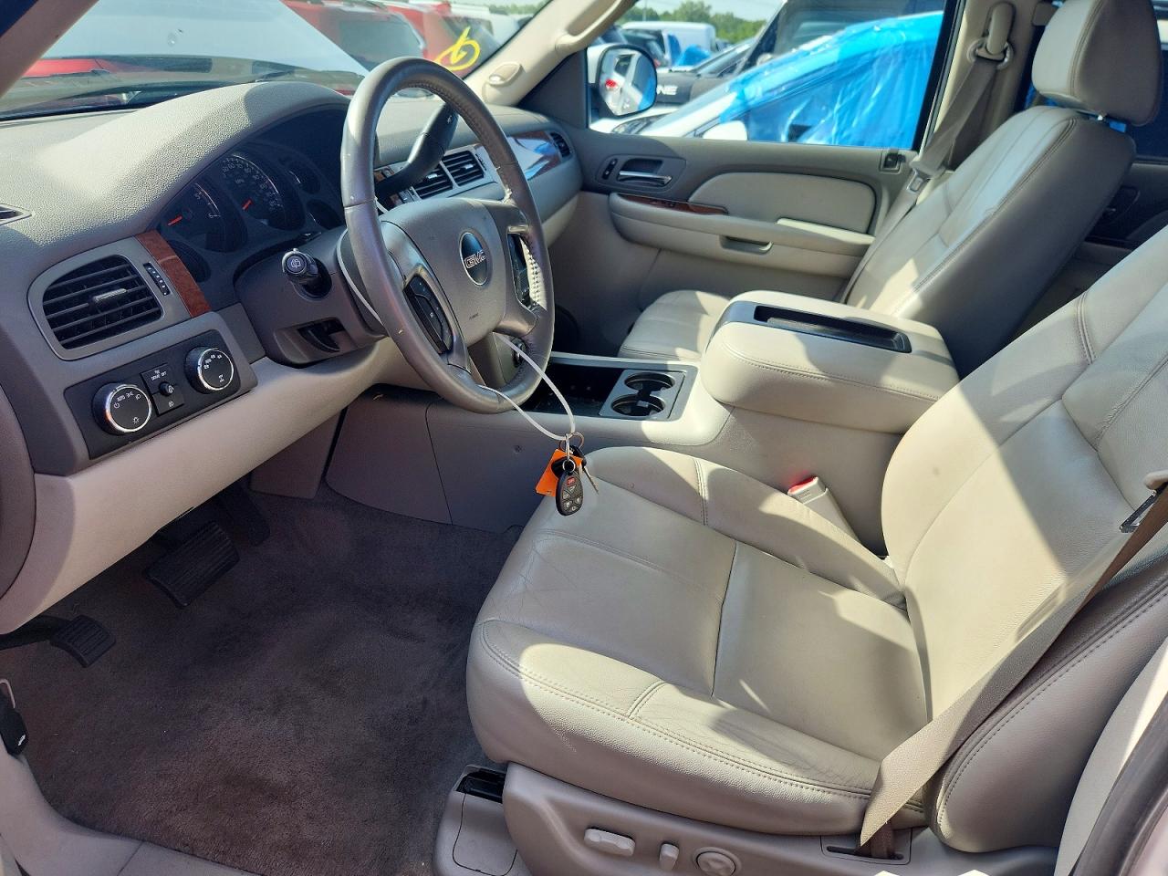 2008 Gmc Yukon Xl K1500 White vin: 1GKFK16348R176220