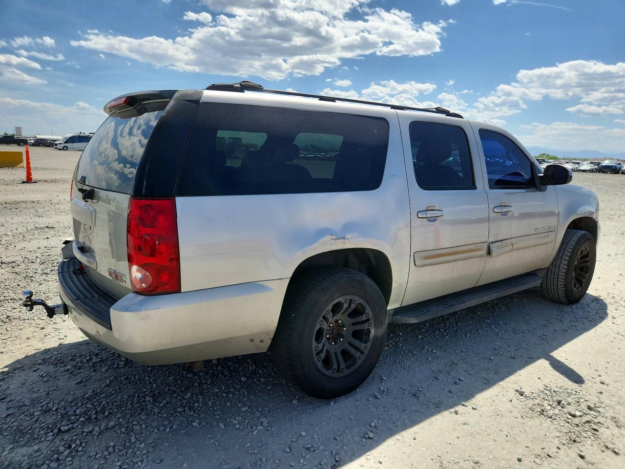 2007 Gmc Yukon Xl K1500 Tan vin: 1GKFK16357J256378